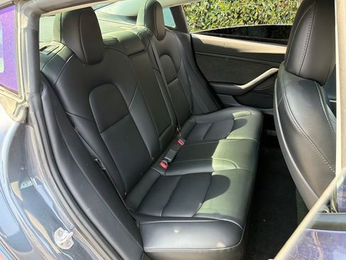 Used 2023 Tesla Model 3 Standard Range image 39