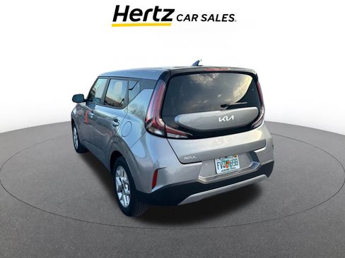 Used 2025 Kia Soul LX w/ LX Technology Package image 4