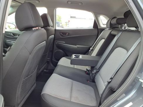Used 2019 Hyundai Kona SE AWD/4WD image 9
