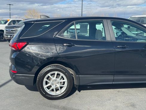 Used 2023 Chevrolet Equinox LS AWD/4WD image 5