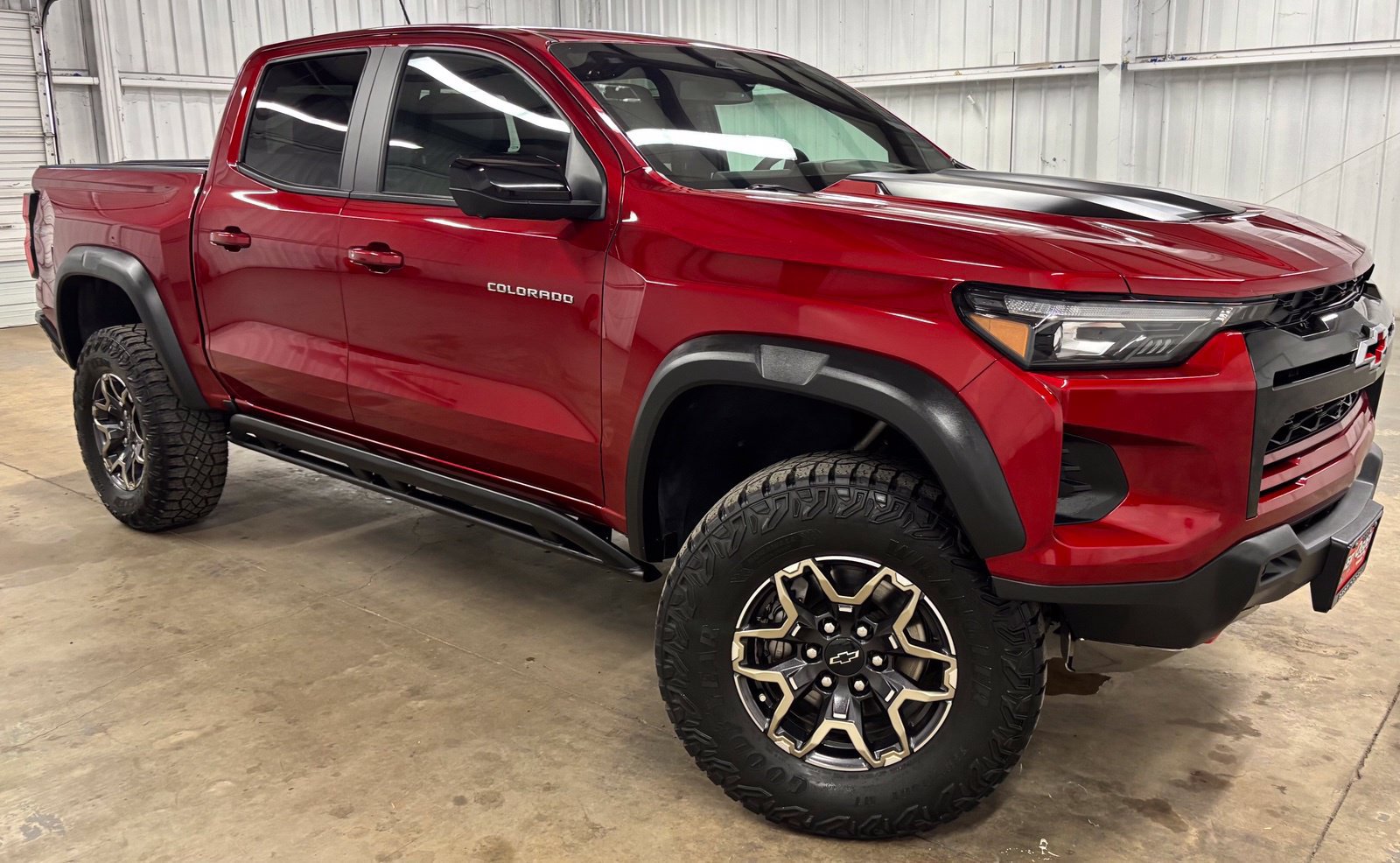 Used 2024 Chevrolet Colorado ZR2 w/ ZR2 Convenience Package III AWD/4WD image 1