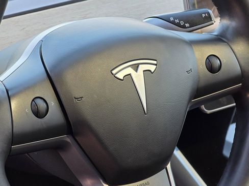 Used 2018 Tesla Model 3 Long Range image 21