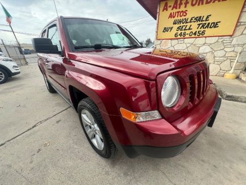 Used 2013 Jeep Patriot Latitude w/ Sun/Sound Group image 3
