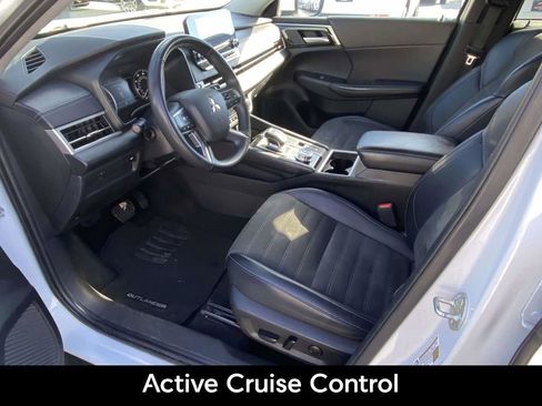 Used 2024 Mitsubishi Outlander SE image 14