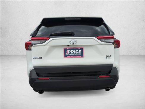 Used 2025 Toyota RAV4 XLE w/ Convenience Package AWD/4WD image 7