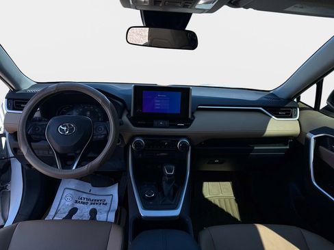 Used 2025 Toyota RAV4 XLE Premium image 16