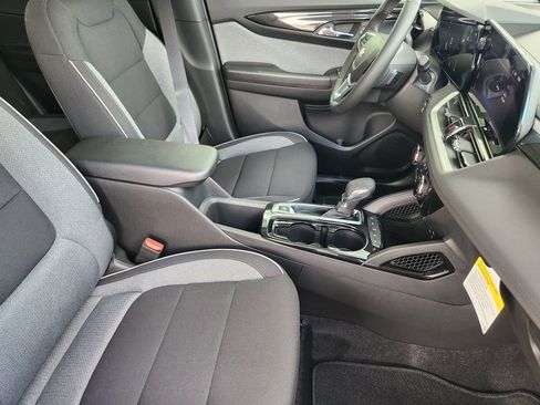 New 2026 Chevrolet TrailBlazer LT w/ LT Cold Weather Package FWD image 10