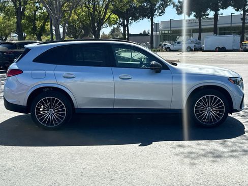 Used 2024 Mercedes-Benz GLC 300 300 image 22