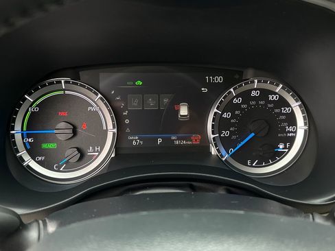 Certified 2024 Toyota Highlander XLE image 23