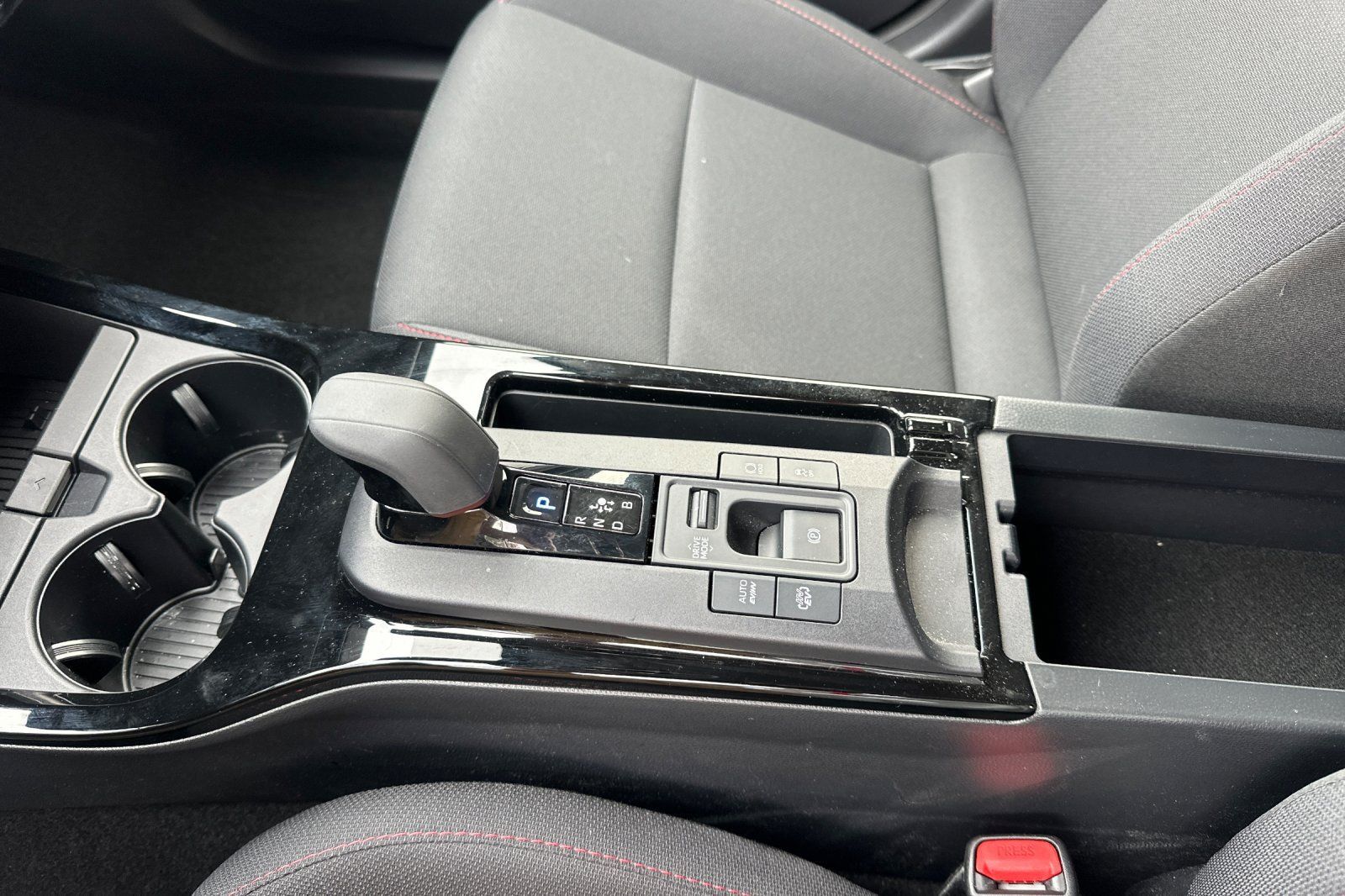 Certified 2026 Toyota Prius Plug-In Hybrid FWD image 33
