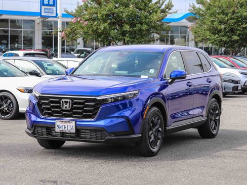 Used 2025 Honda CR-V LX image 3