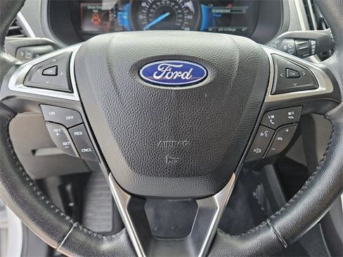 Used 2022 Ford Edge SEL image 12