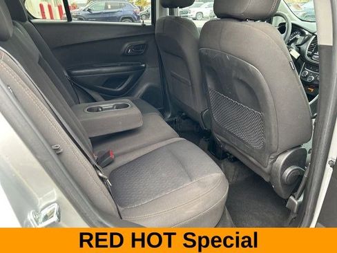 Used 2021 Chevrolet Trax LS w/ Tint and Cruise Package image 37