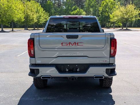 New 2026 GMC Sierra 1500 AT4 w/ AT4 Premium Package AWD/4WD image 4
