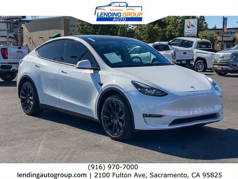 Used 2023 Tesla Model Y Long Range AWD/4WD image 4