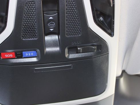 Used 2025 Subaru Outback Touring image 24