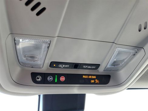 Used 2021 Chevrolet Equinox LT image 27