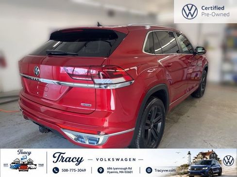 Certified 2022 Volkswagen Atlas Cross Sport SEL R-Line AWD/4WD image 9