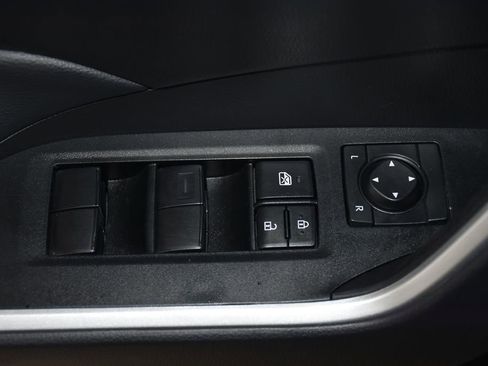 Certified 2025 Toyota RAV4 LE image 23