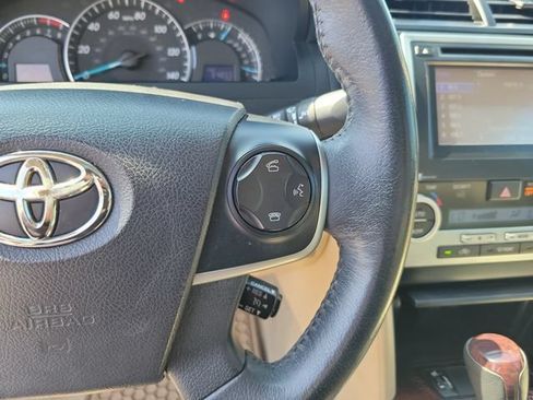 Used 2014 Toyota Camry XLE w/ Leather Package FWD image 17