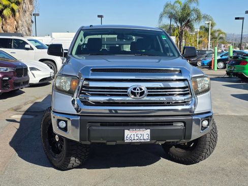 Used 2017 Toyota Tundra SR5 w/ SR5 Upgrade Package image 4