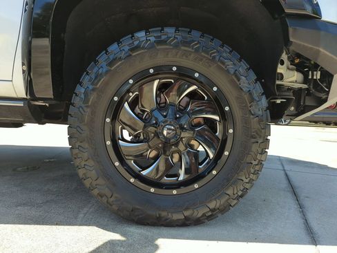 Used 2025 GMC Sierra 2500 Denali Ultimate AWD/4WD image 26