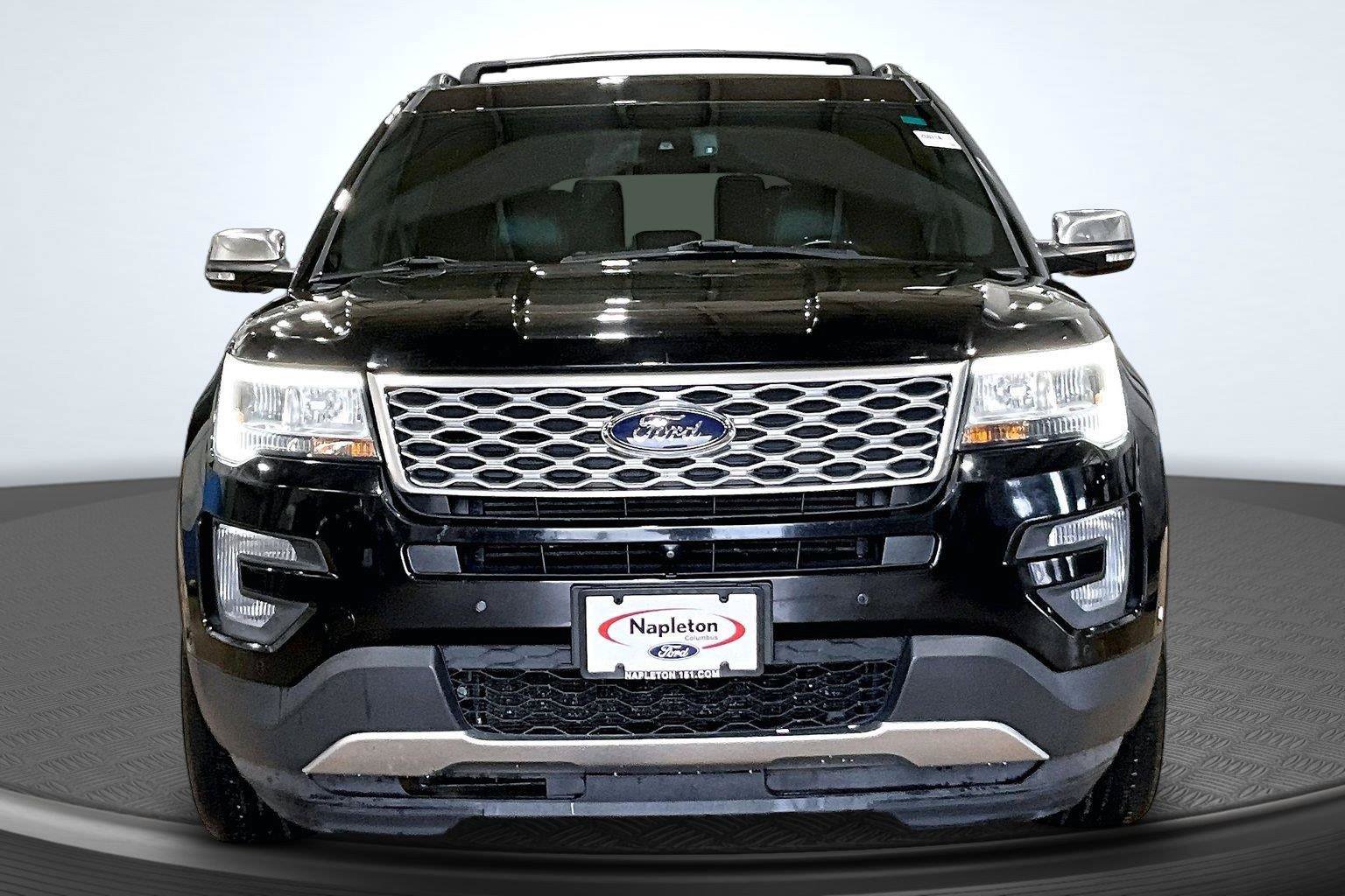Used 2017 Ford Explorer Platinum AWD/4WD image 3