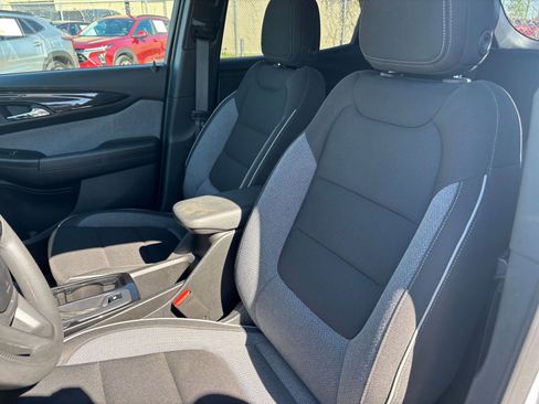 Used 2025 Chevrolet TrailBlazer LT image 34