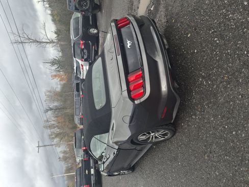 Used 2017 Ford Mustang Premium RWD image 3