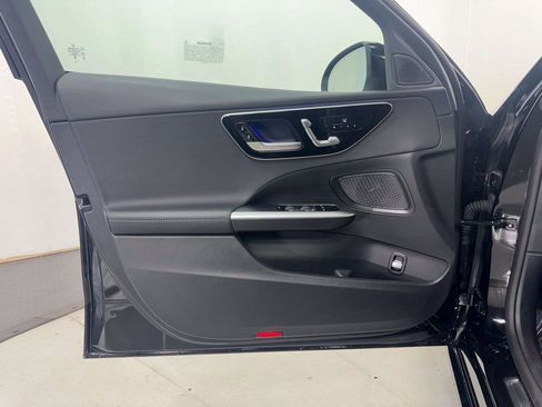 Certified 2025 Mercedes-Benz C 300 4MATIC Sedan image 5