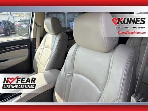 Used 2018 Buick Enclave Premium w/ Trailering Package image 29