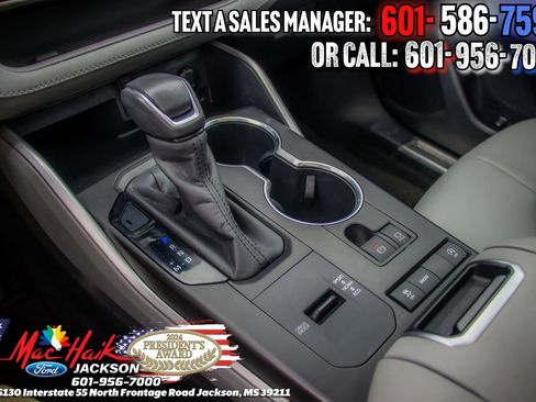 Used 2020 Toyota Highlander XLE FWD image 20
