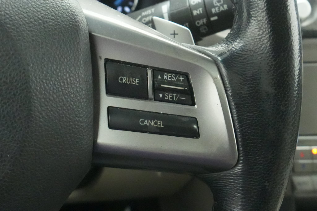 Used 2012 Subaru Outback 2.5i Limited w/ Moonroof Pkg AWD/4WD image 33