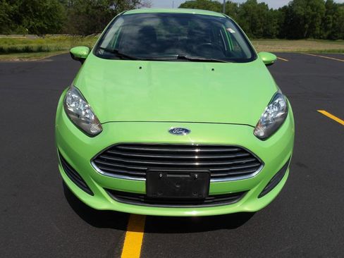 Used 2014 Ford Fiesta SE FWD image 3
