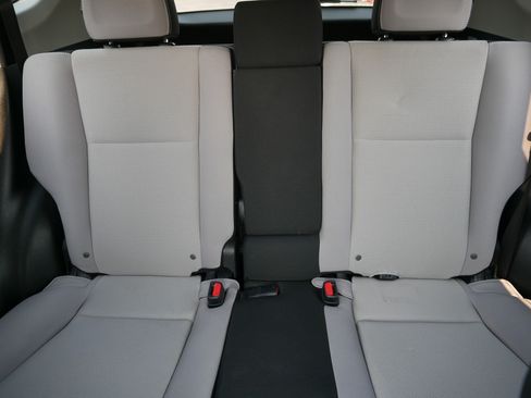 Used 2017 Toyota RAV4 XLE w/ Premium Special Value Package AWD/4WD image 13
