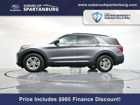 Used 2023 Ford Explorer XLT image 29