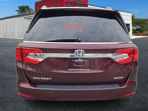 Used 2018 Honda Odyssey Touring image 4