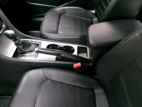 Used 2014 Volkswagen Passat 2.5 SE image 20