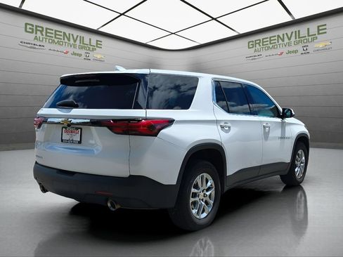 Used 2022 Chevrolet Traverse LS AWD/4WD image 5
