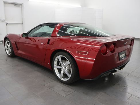 Used 2008 Chevrolet Corvette Coupe w/ Preferred Equipment Group RWD image 6