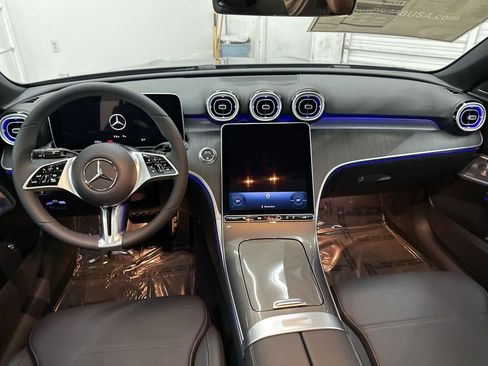 Used 2025 Mercedes-Benz C 300 Sedan image 21
