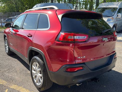 Used 2014 Jeep Cherokee Latitude w/ Cold Weather Group AWD/4WD image 7