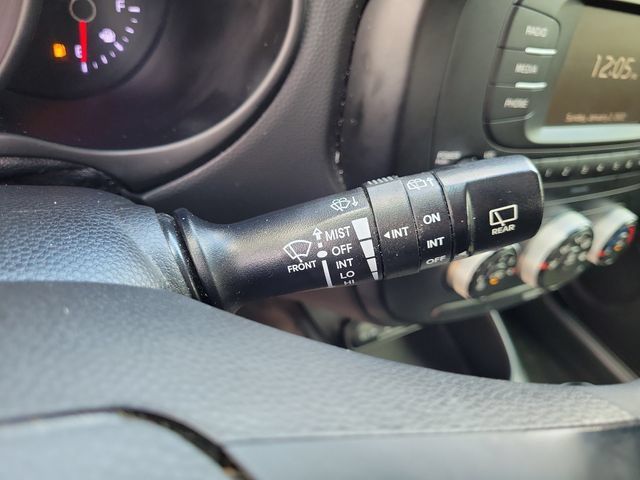 Used 2018 Kia Soul FWD image 27