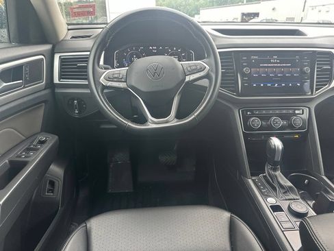 Used 2023 Volkswagen Atlas SE w/ Black Wheel Package AWD/4WD image 19