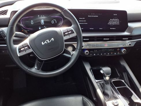 Used 2024 Kia Telluride LX FWD image 13