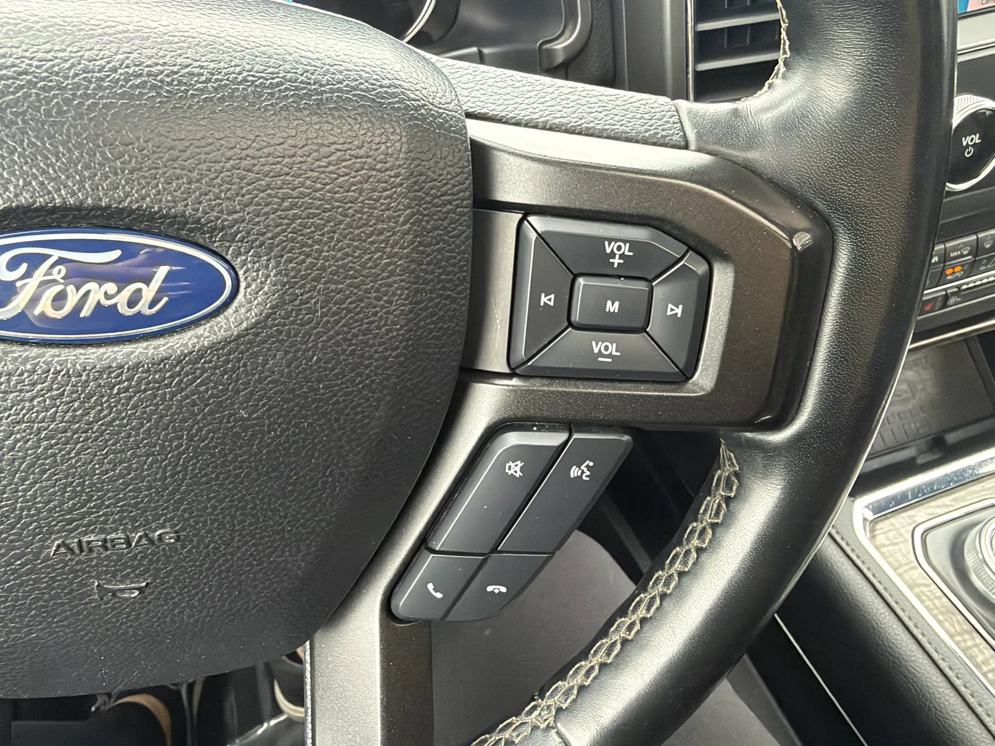 Used 2019 Ford Expedition Max Limited w/ Special Edition Package AWD/4WD image 19