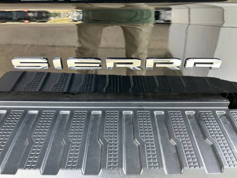Used 2026 GMC Sierra 1500 Denali w/ Technology Package AWD/4WD image 32