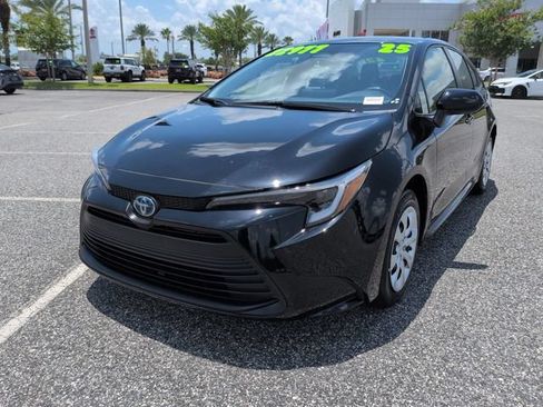 Certified 2025 Toyota Corolla LE FWD image 8