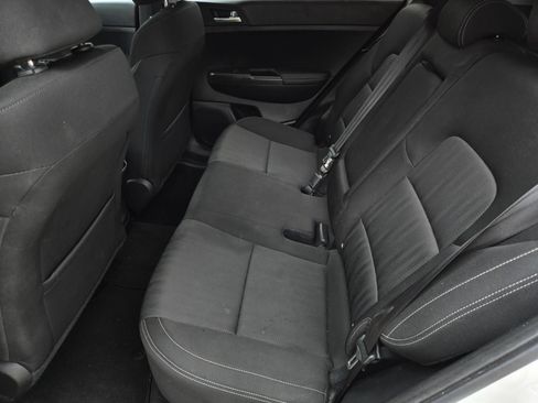 Used 2021 Kia Sportage LX AWD/4WD image 12