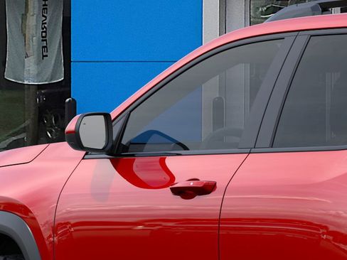 New 2026 Chevrolet Equinox ACTIV image 12